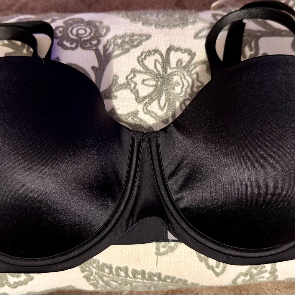 SOMA Vanishing Strapless Bra in Black